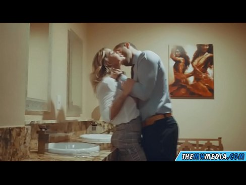 ❤️ Бүкіл аққұба сізді қоғамдық дәретханада азғырғанда ❤❌ Порно fb бойынша бізде